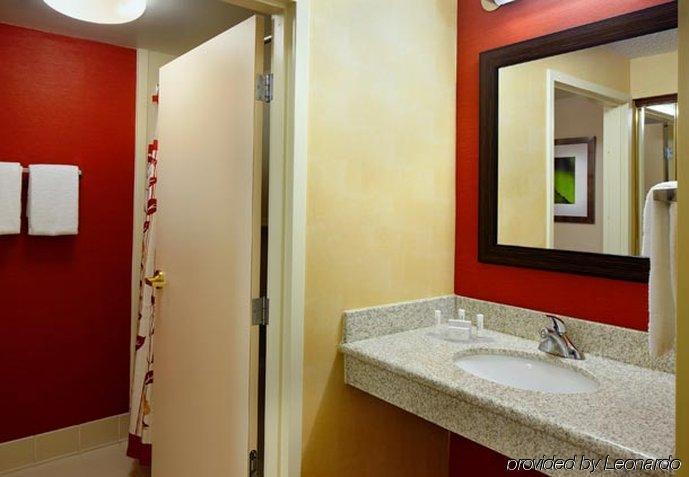 Courtyard By Marriott Cleveland Willoughby Hotel Ruang foto