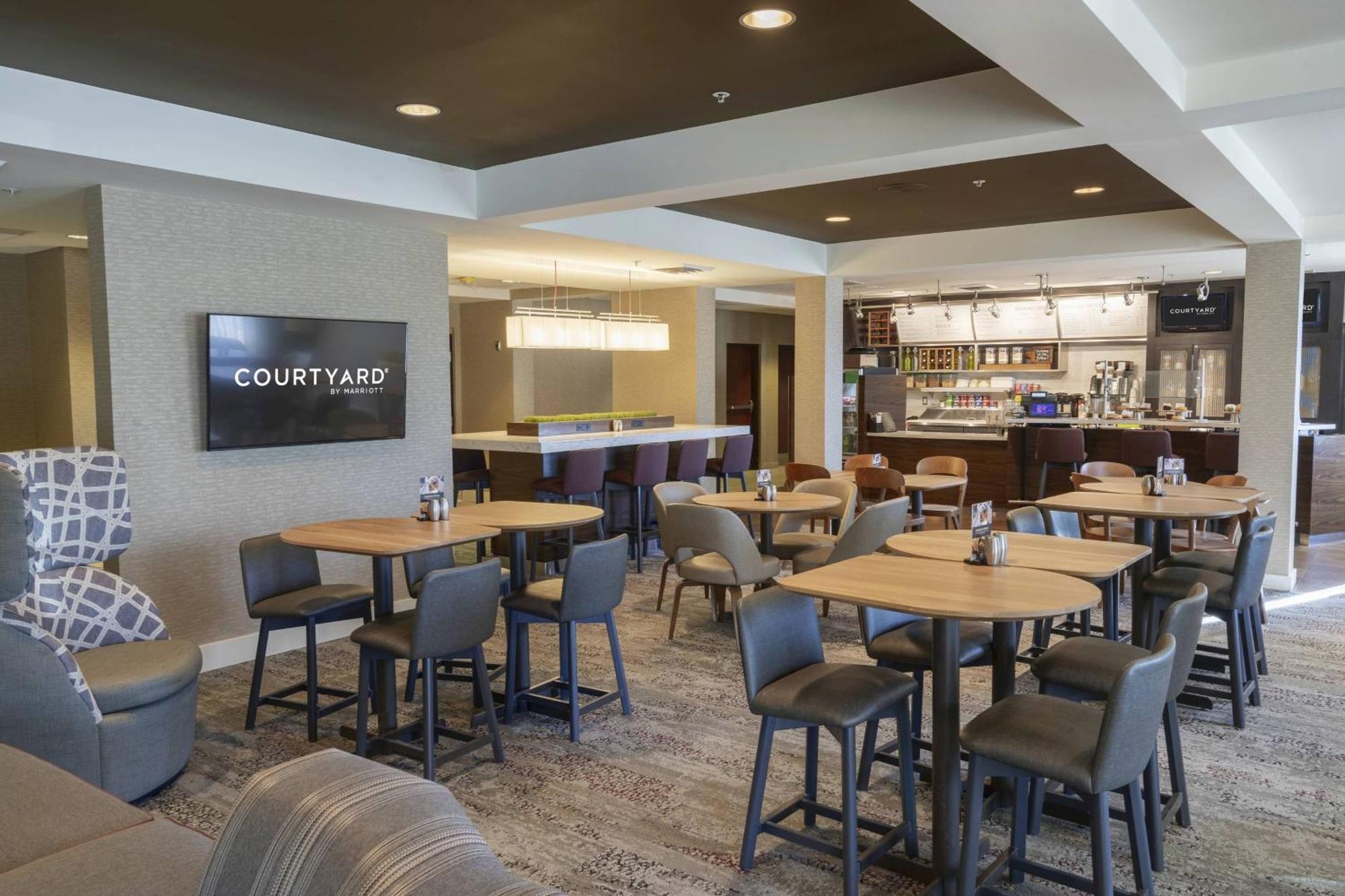 Courtyard By Marriott Cleveland Willoughby Hotel Bagian luar foto