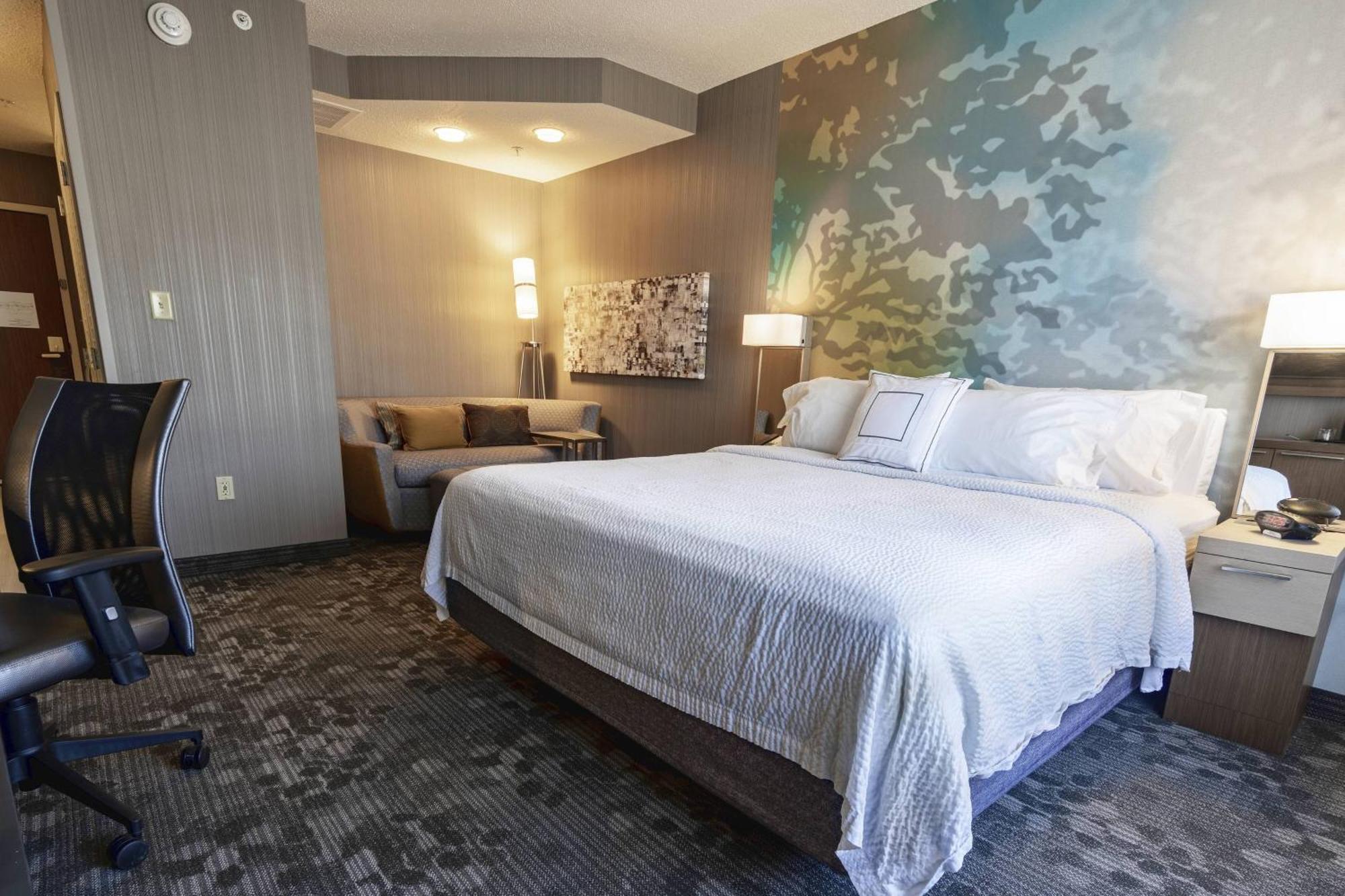 Courtyard By Marriott Cleveland Willoughby Hotel Bagian luar foto