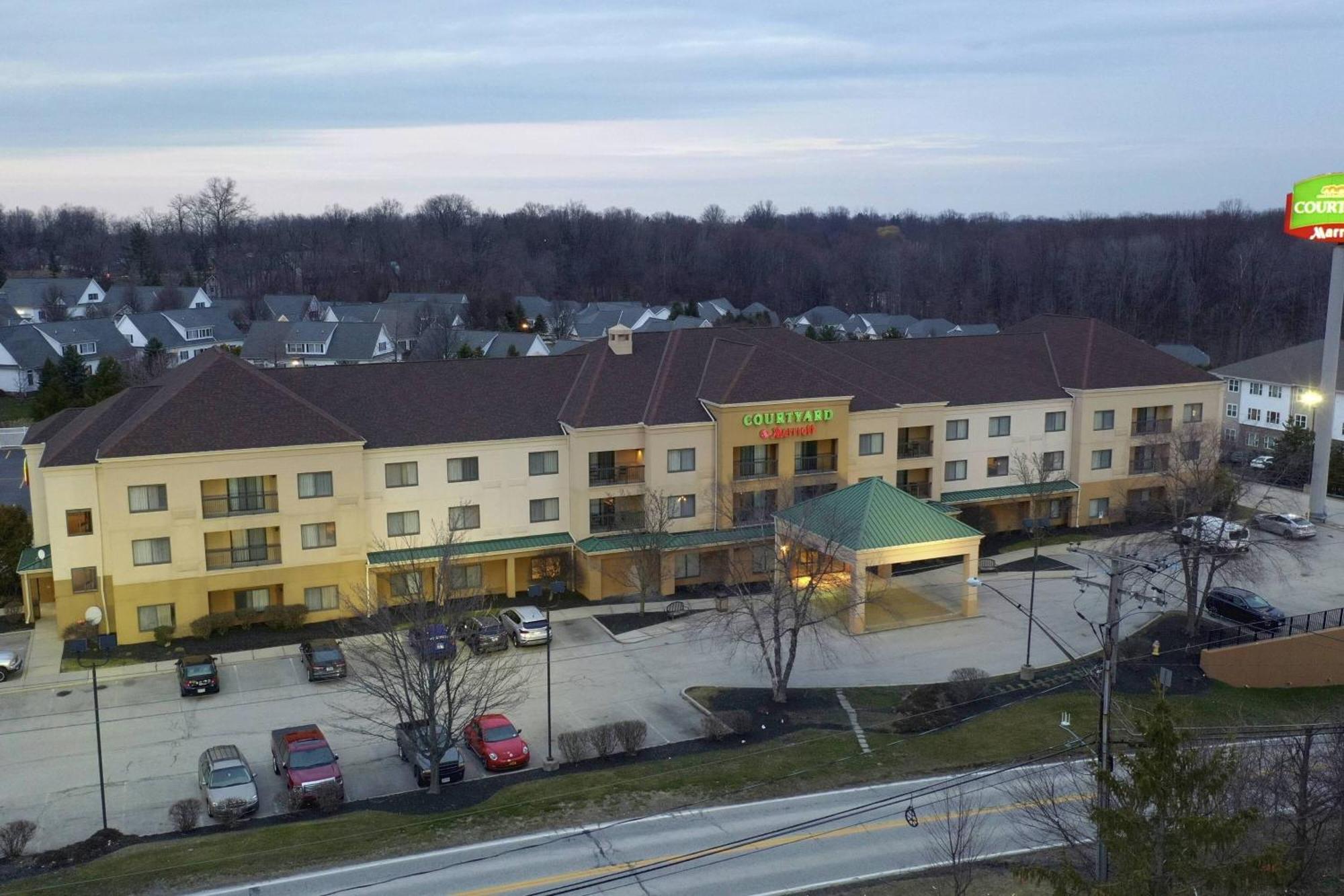 Courtyard By Marriott Cleveland Willoughby Hotel Bagian luar foto