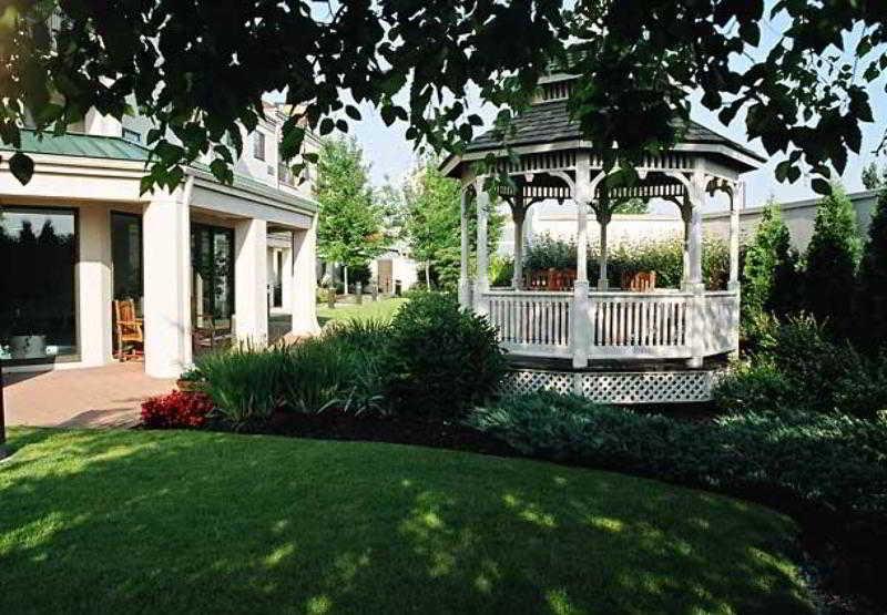 Courtyard By Marriott Cleveland Willoughby Hotel Bagian luar foto