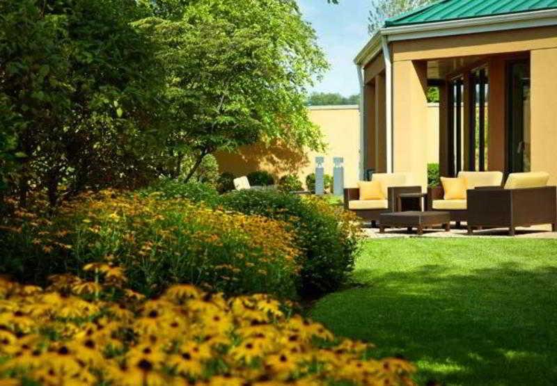 Courtyard By Marriott Cleveland Willoughby Hotel Bagian luar foto