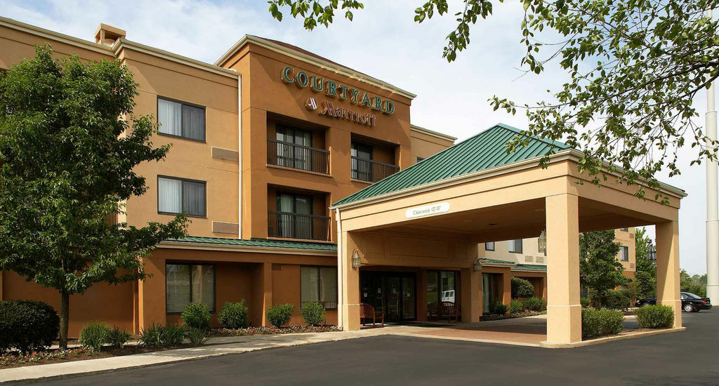 Courtyard By Marriott Cleveland Willoughby Hotel Bagian luar foto